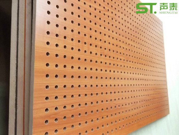 多孔吸音板