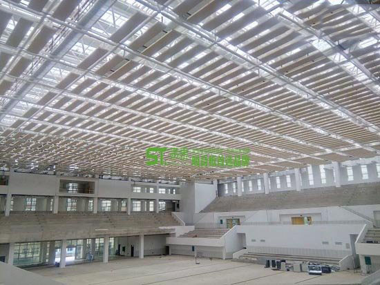 体育馆吊顶吸音板：布艺空间吸声体
